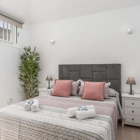 The Diamond Garden Apartment *